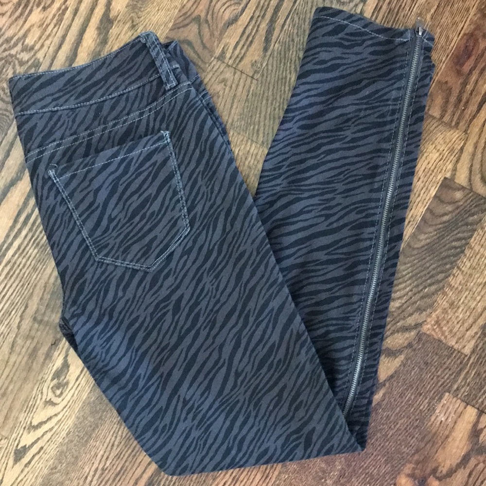 2.1 Denim Skinny Animal Print Zipper Jeans